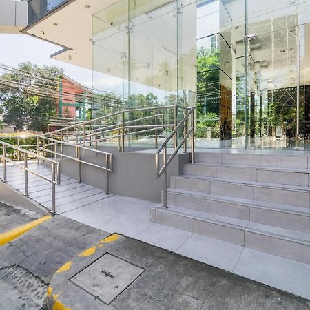 Free Netflix Condo Near It Park With 32-Inch Samsung Hdtv Cebu ภายนอก รูปภาพ
