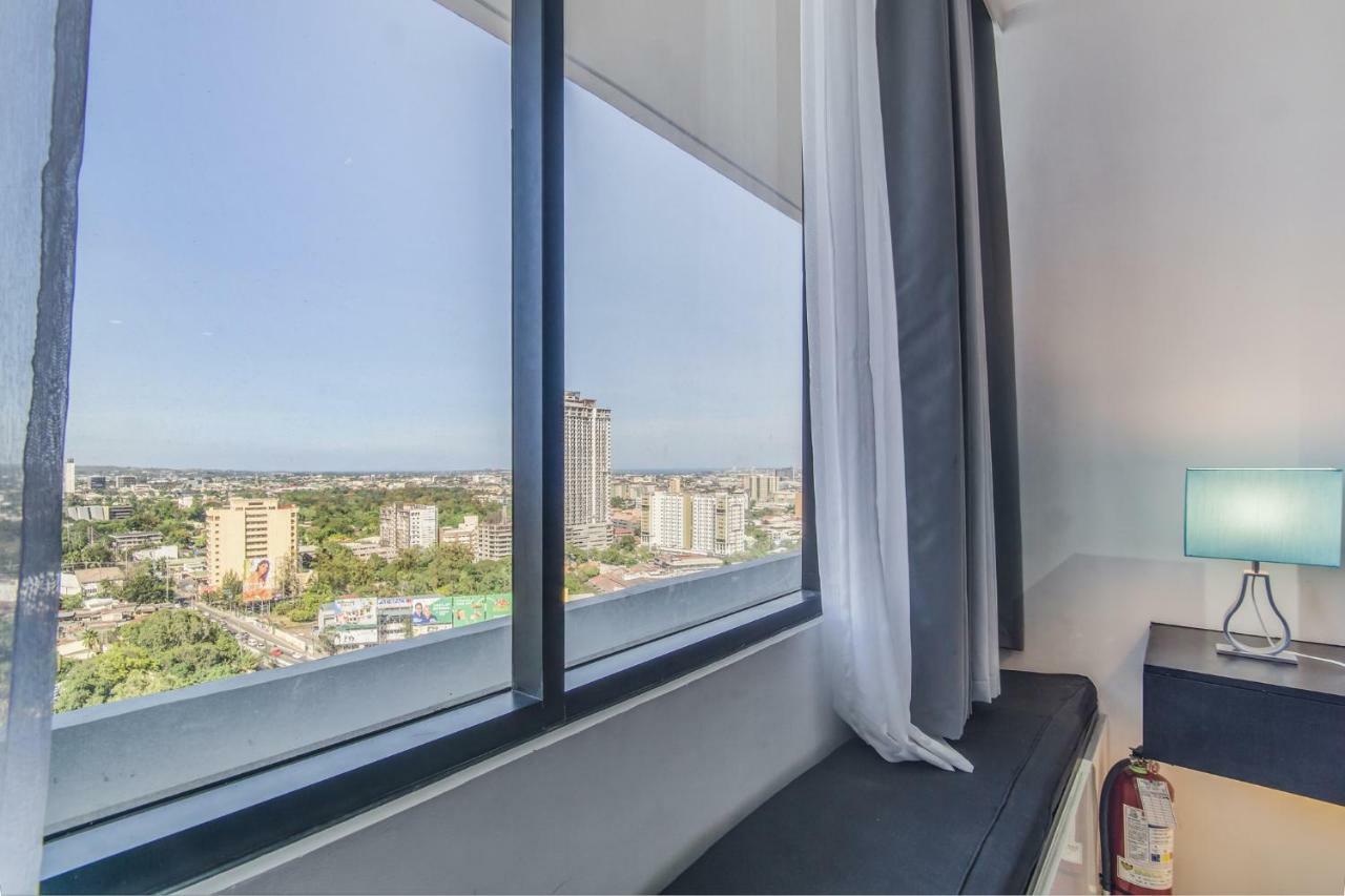 Free Netflix Condo Near It Park With 32-Inch Samsung Hdtv Cebu ภายนอก รูปภาพ