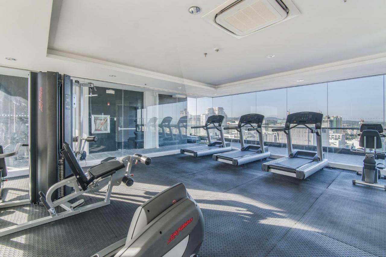 Free Netflix Condo Near It Park With 32-Inch Samsung Hdtv Cebu ภายนอก รูปภาพ